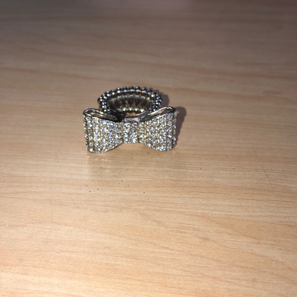 Sparkly bow ring - Picture 4 of 4